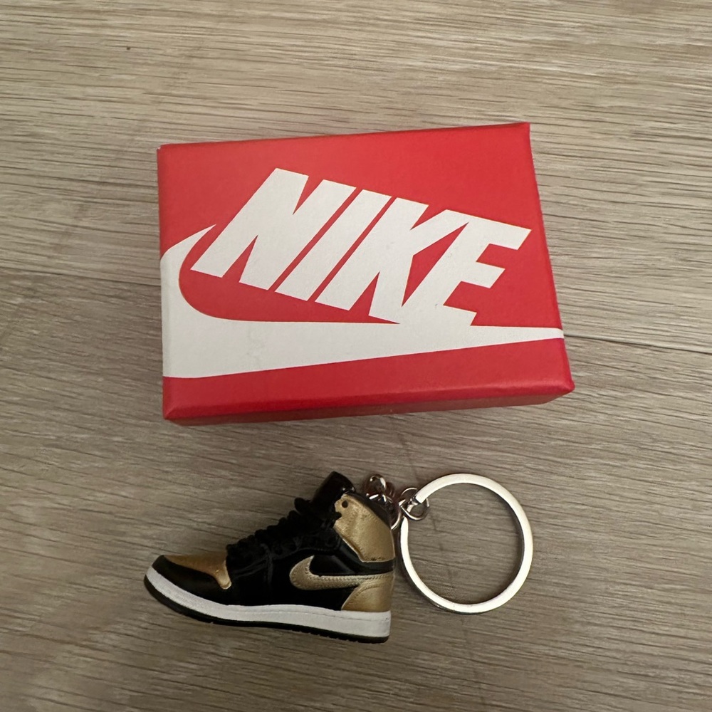 Nike 3D keychain with box